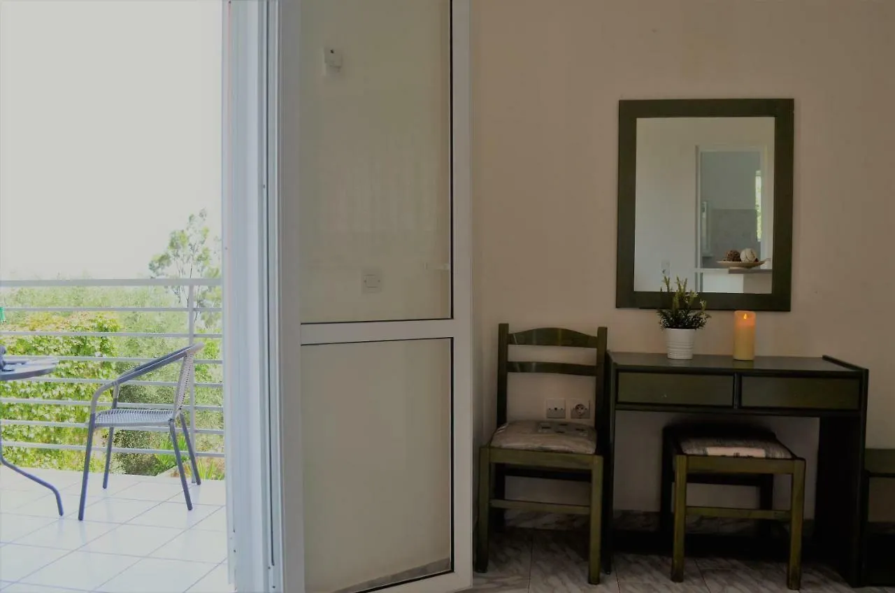 Apartment Odyseas Studios Vlachata Greece